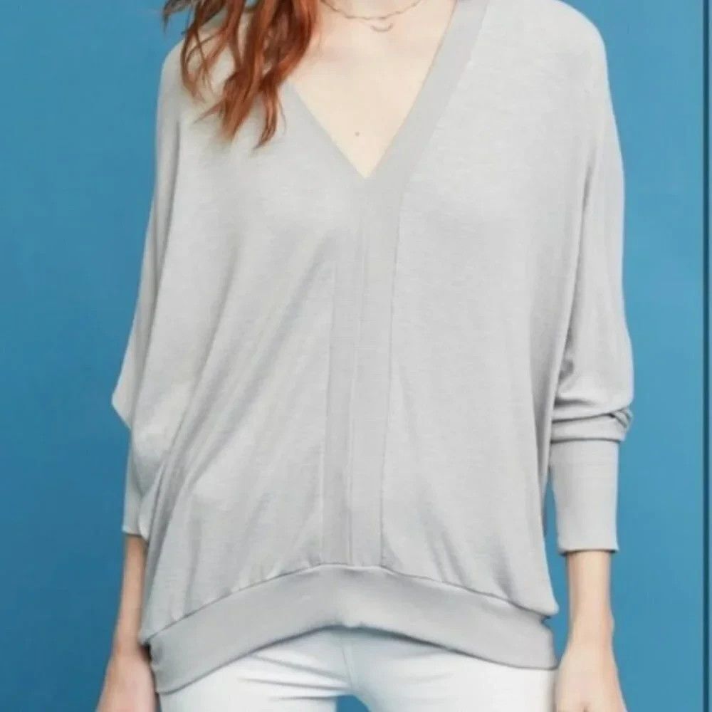 Anthropologie Eri + Ali Asymmetric Hem Slouchy Gray V-Neck Dolman Knit Top XS